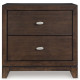 Jeu de Chambre à Coucher Tandisport 5 Pièces Format Queen (1 Lit- 1 Commode- 1 Miroir- 2 Tables de Chevet) – Brun Foncé par Ashley Furniture