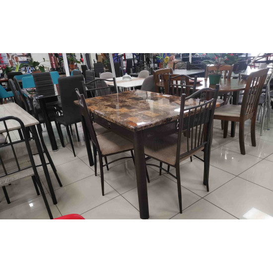 Daniels - Dinette de 5 Pièces (1 Table - 4 Chaises) Brun	