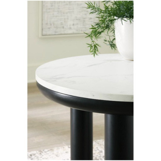 Jeu de 3 Tables d'Appoint Xandrum- Noir et Blanc par Ashley Furnitures