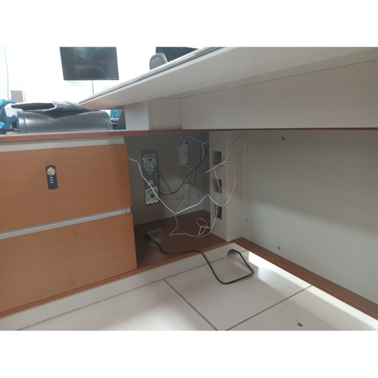 Bureau avec 2 Tiroirs et Buffet Intégré